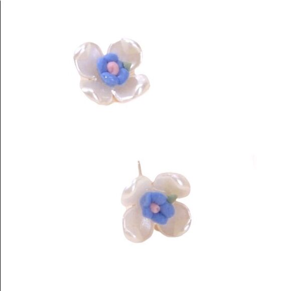 Flower Stud Earrings - Picture 3 of 3